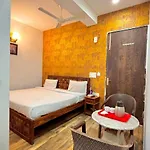 Blu Moon Inn