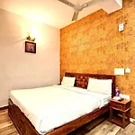 Blu Moon Inn