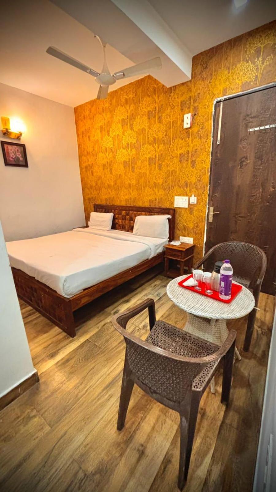 Blu Moon Guest house